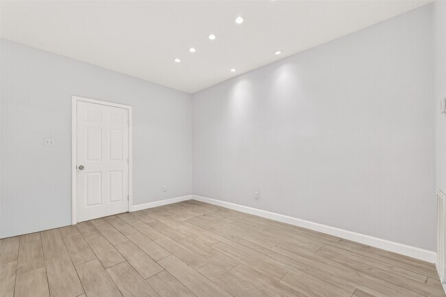 Photo - 12625 Memorial Dr Unidad 156