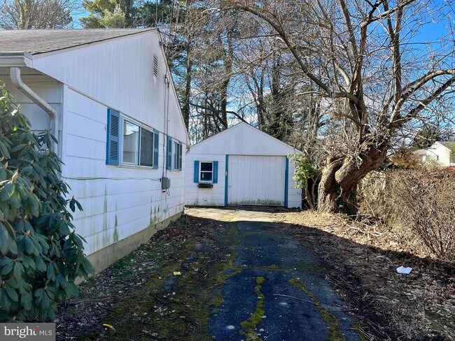 Photo - 294 N Harrison St