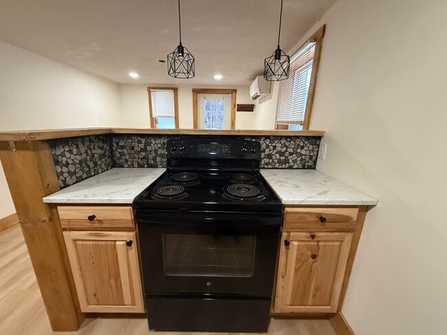 Photo - 192 Dorrs Corner Rd Unidad B