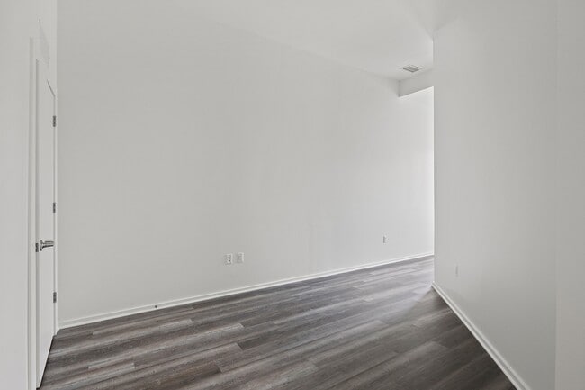 Jr 1 Bedroom Type C - River House Apartments