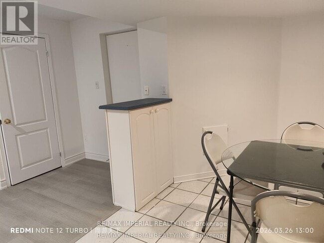 Photo - 493 Blackstock Rd