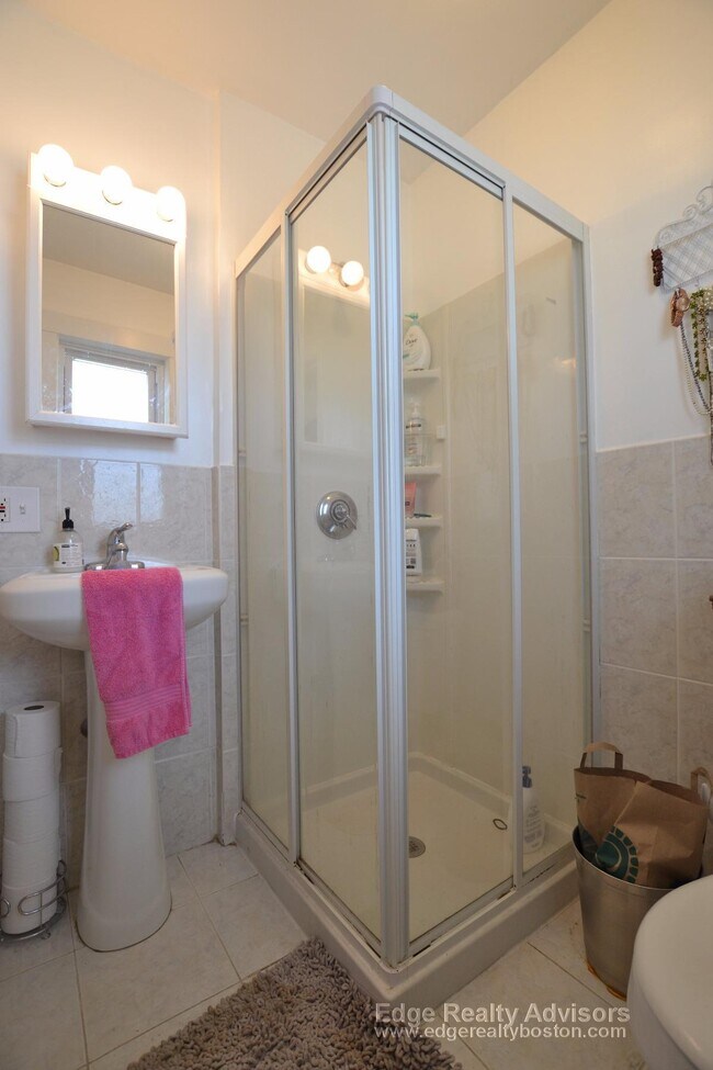 Photo - 147 Jordan Rd Unit 1