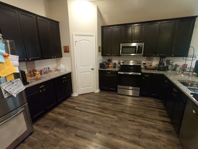 Photo - 2007 Markley Dr