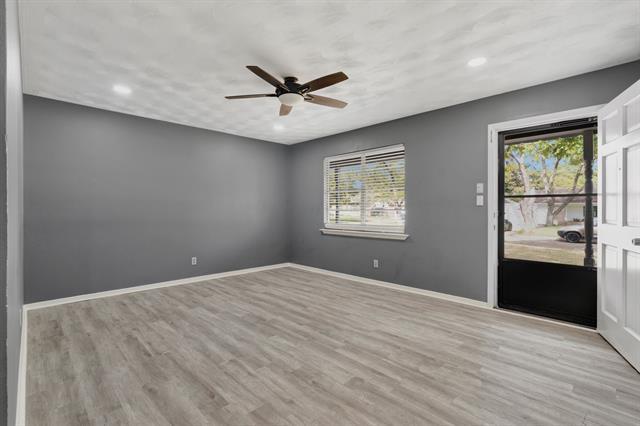 Photo - 1704 Foster Dr