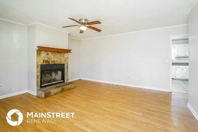 Photo - 315 Bakers Bridge Cir