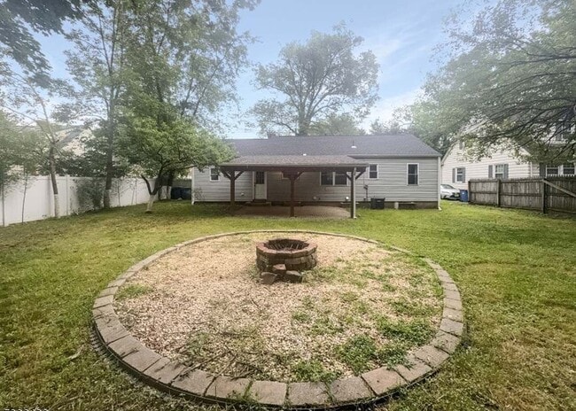 Photo - 810 Mountain Ave