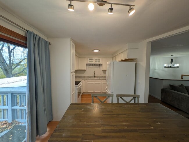 Photo - 801 Joliet Ct