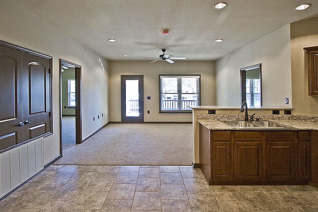 Photo - 1930 N Reynolds Rd Unit 104