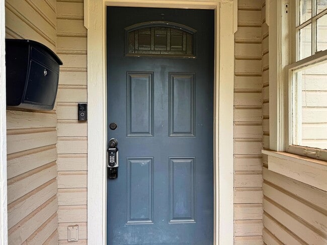 Photo - 1716 Victory Ave