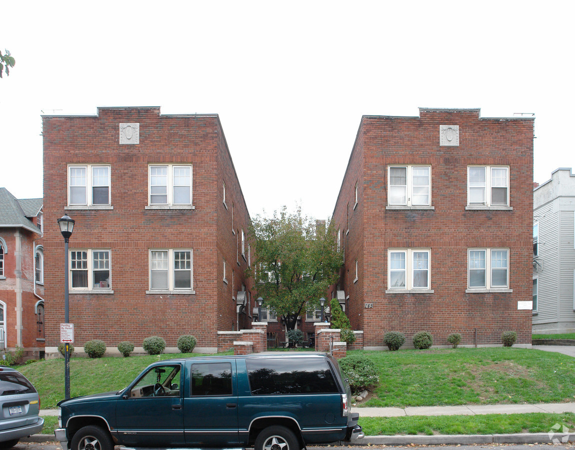 145 S. Fitzhugh - 145 S. Fitzhugh Apartments