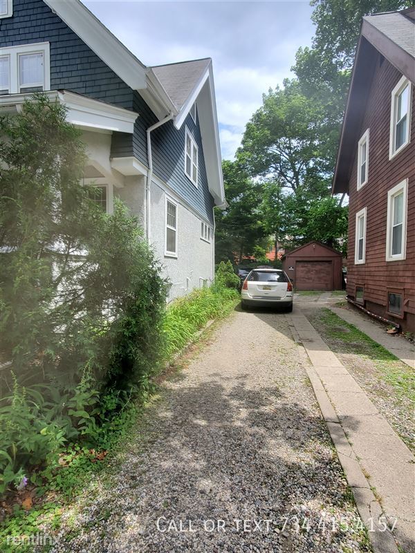 Photo - 1111 White St
