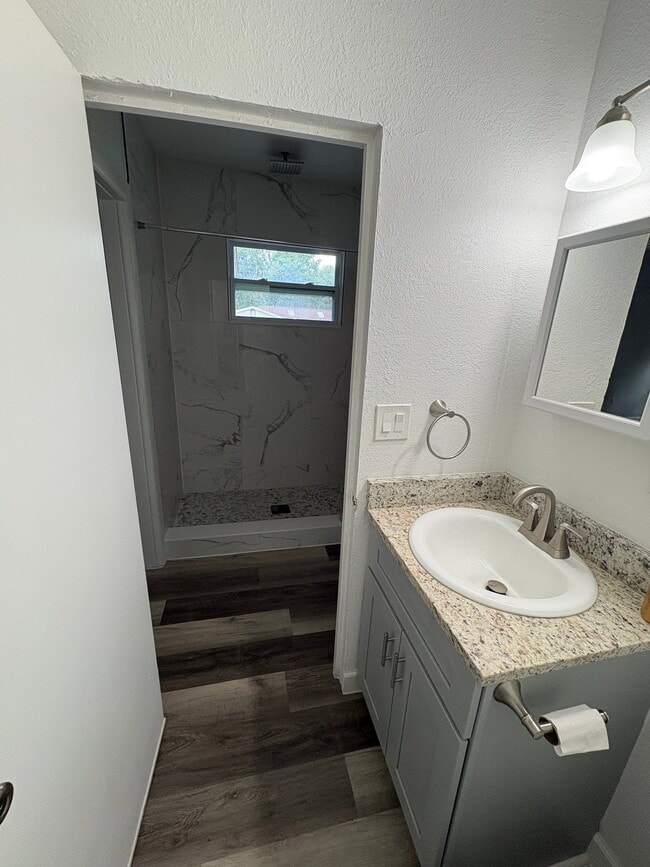 Photo - 300 SW 73rd Street Rd