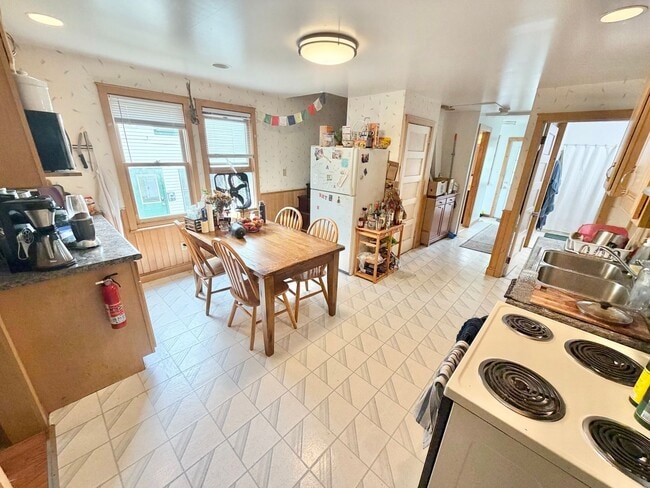 Photo - 461-463 Colchester Avenue Unidad 463