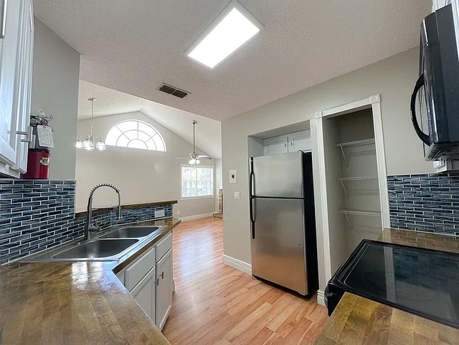 Building Photo - 951 Bird Bay Ct Unit 203