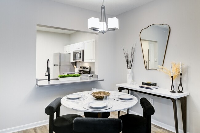 Photo - Avana Red Run