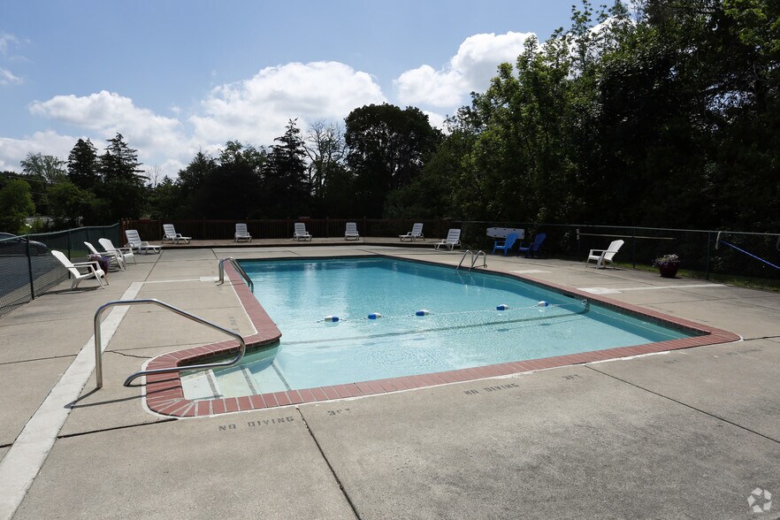 Oak Hill Apartments For Rent in Maumee, OH