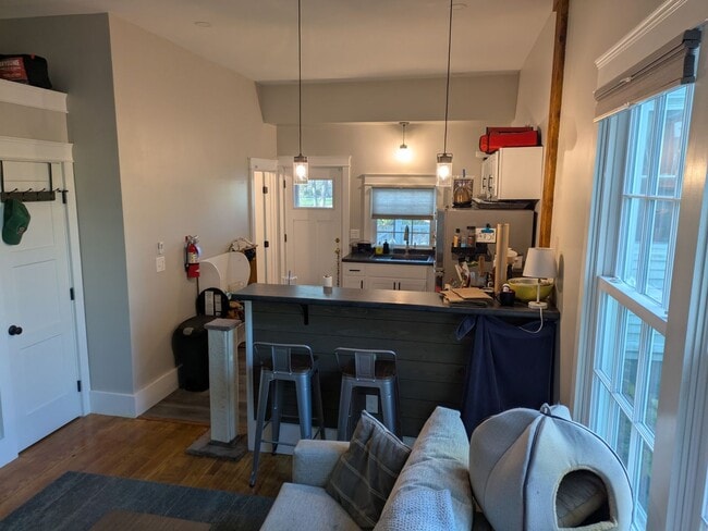 Photo - Recently Remodeled 1 Bedroom in Desirable ... Unidad 1