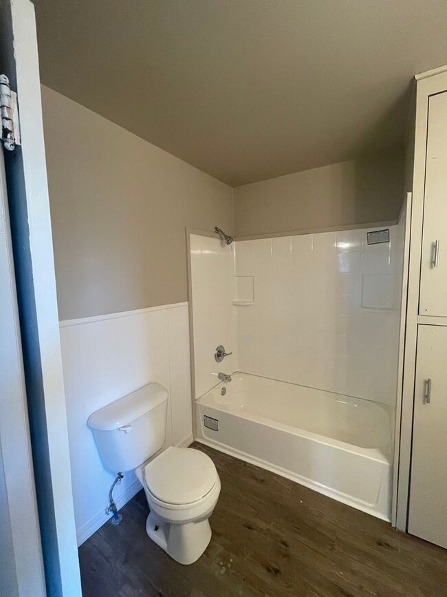 Photo - 1614 B St NW Unit 1614 B St NW