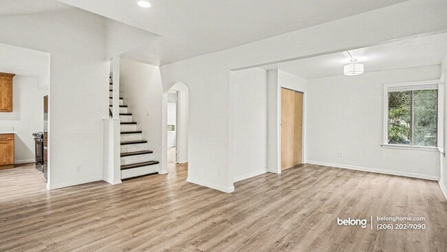 Photo - 16702 Linden Ave N