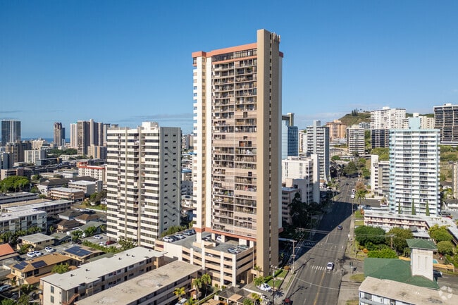 Photo - Wilder at Piikoi