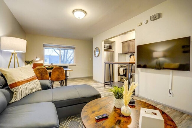 Photo - 645 S 94th Pl Unidad ID1377416P