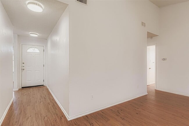 Photo - 9839 Briar Ridge Dr