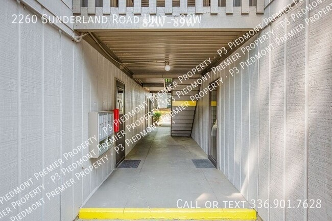 Photo - 2260 Sunderland Rd