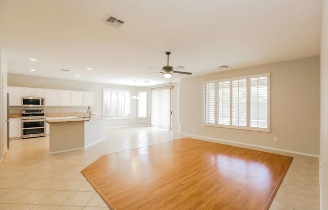Photo - 2419 W Park St
