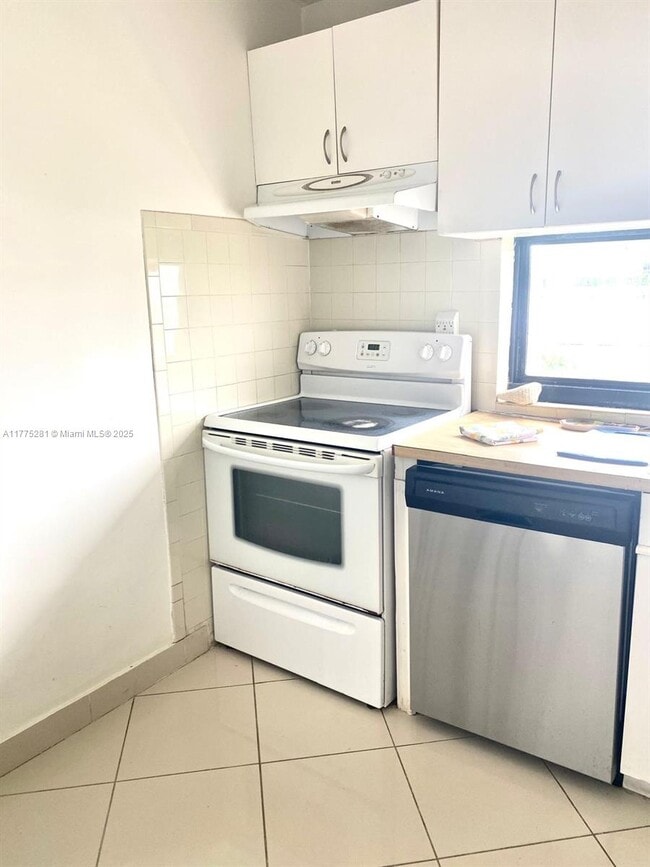 Photo - 16909 N Bay Rd