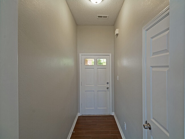 Photo - 3 BEDROOM, 2 BATH NEAR STATELINE RD AND ROSS RD