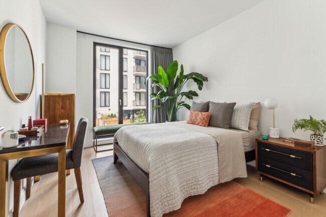 Photo - 37-14-37-34 34th St