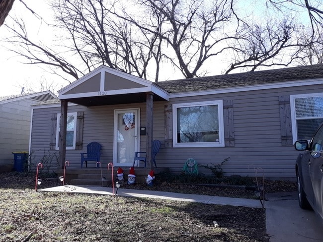 Building Photo - 1120 S Walnut St