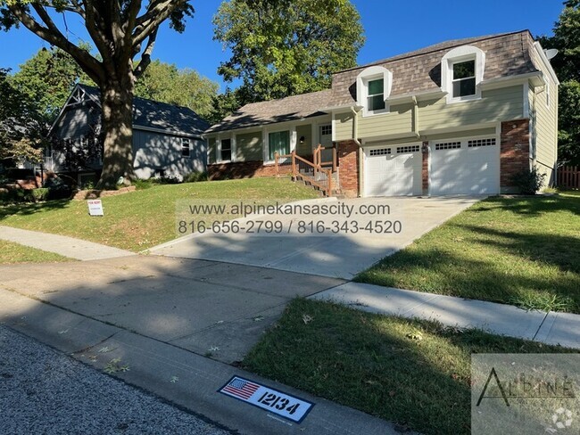 Building Photo - Now Available in Lenexa! Rental