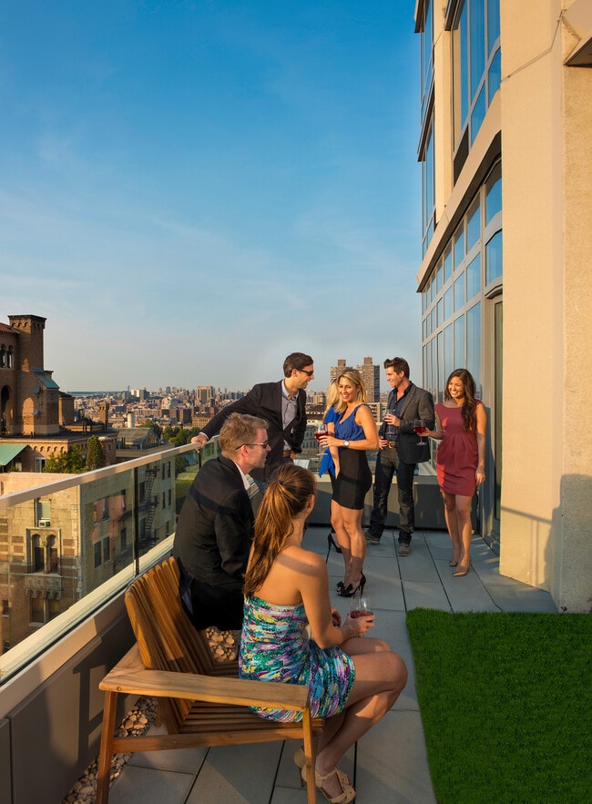 Photo - 1214 Fifth Avenue