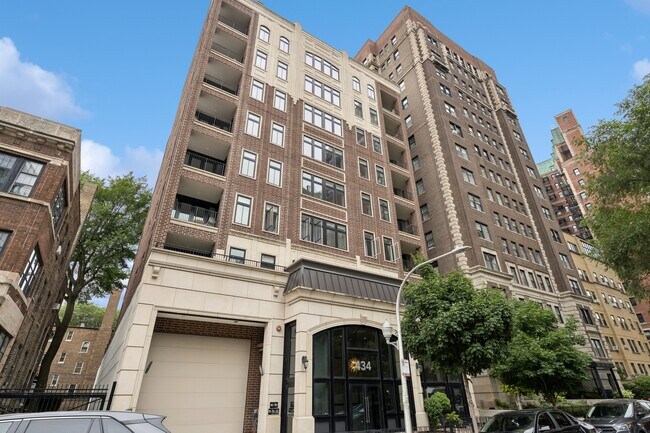 Building Photo - 434 W Melrose St Unit 602
