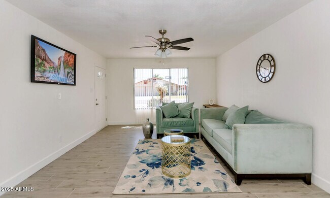 Photo - 1150 E Bishop Dr