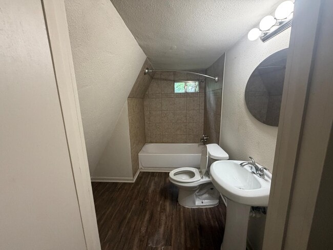 Photo - 8317 Redonda St