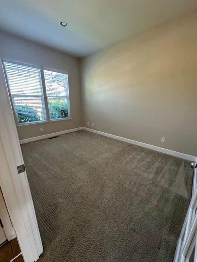 Photo - <b>Kiley Ranch Golf Course 3 Bedroom Plus Den Home<br><br> Unidad 5759 Desert Mirage Dr., Sparks, NV 89436