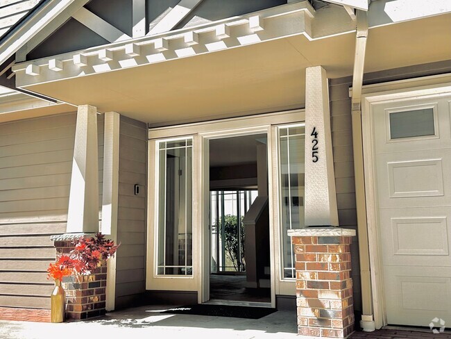 Building Photo - Beautiful, Luminous 2BR | 2.5BA in the Hea... Rental