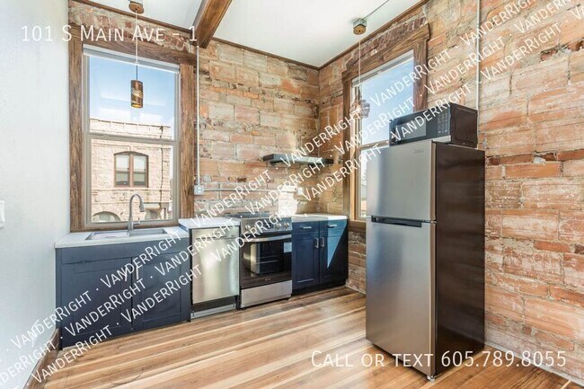 Photo - 101 S Main Ave Unit 1