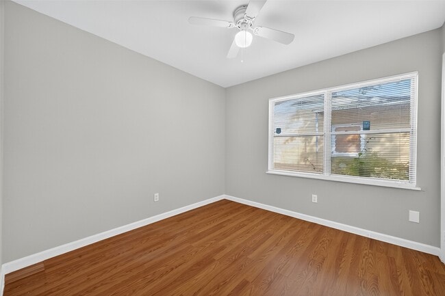 Photo - 6741 Feldspar St