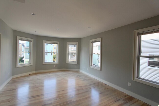 Photo - 24 Tower St Unit 2