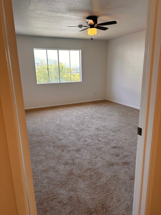 Primary Room - 10208 Pinewood Ave