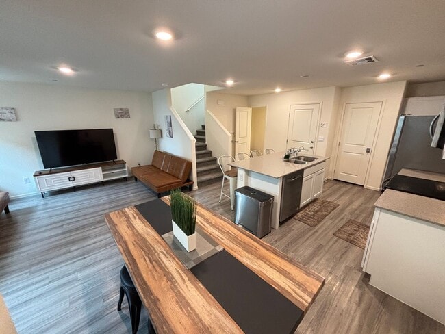 Photo - Gorgeous 3Bed/2.5Bath/2Car Townhome located in Southwest Las Vegas- Make the Move for Less: $300 ...