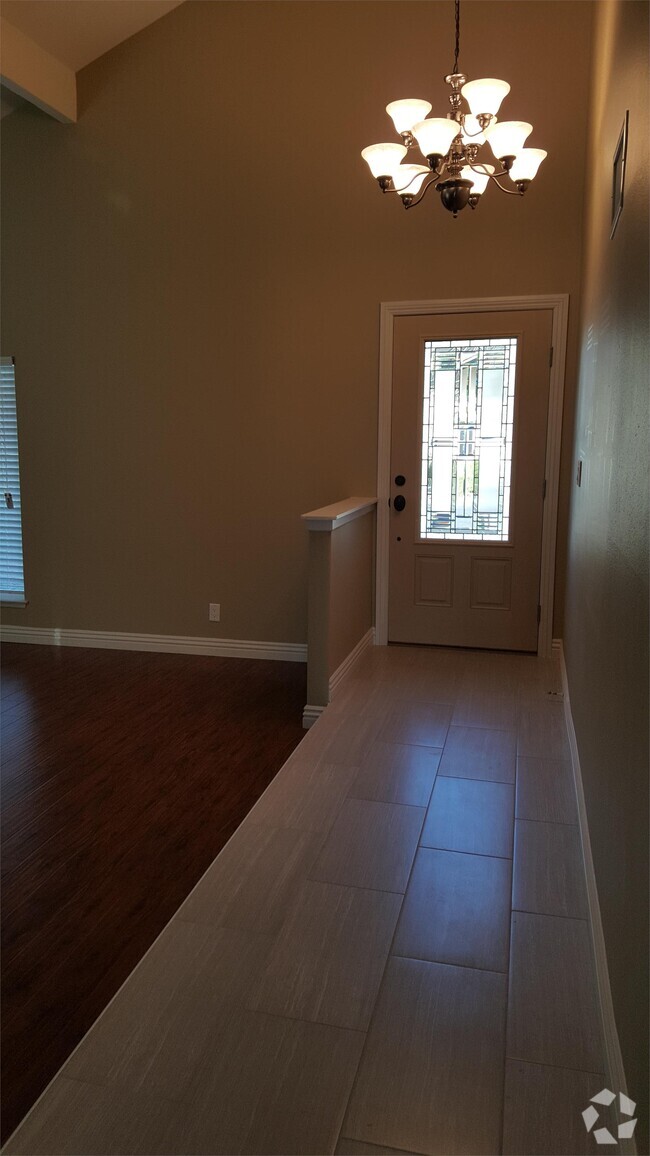 Building Photo - 2131 El Rancho Dr Rental