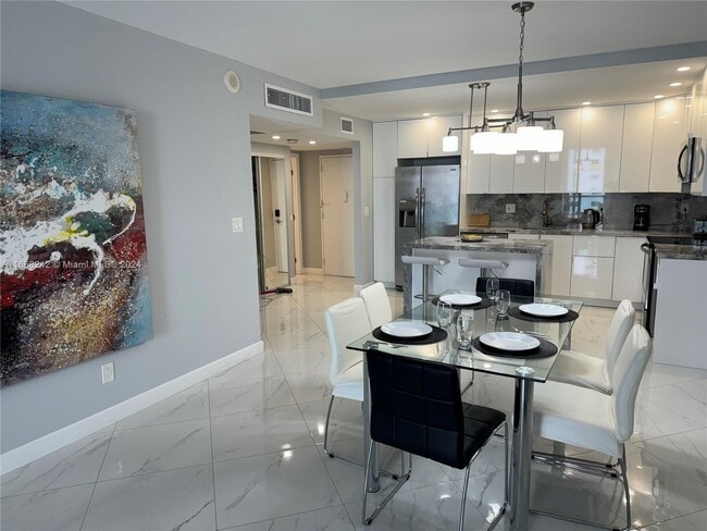 Photo - 19370 Collins Ave Unidad 1208