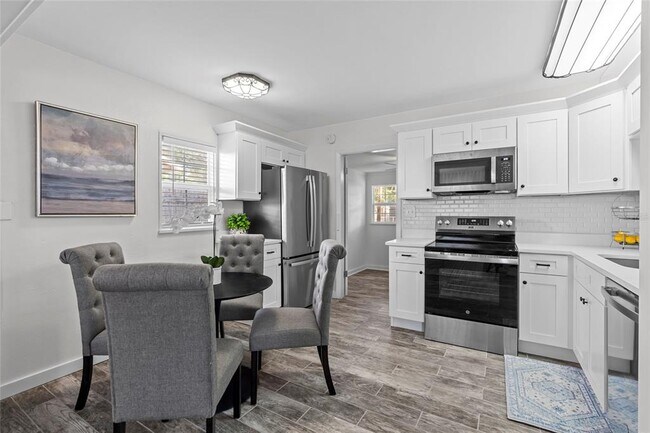 Photo - 326 50th Ave N