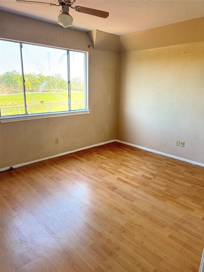 Photo - 7818 Grove Ridge Dr