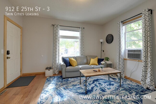 912 E 25th St Unit 3