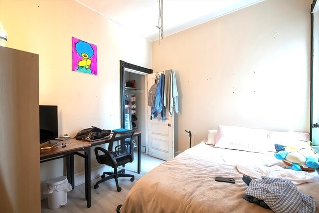 Building Photo - 5 Linden St Unit 2A Rental